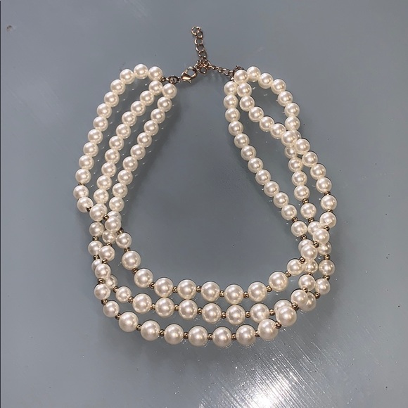 White pearls - Picture 1 of 4